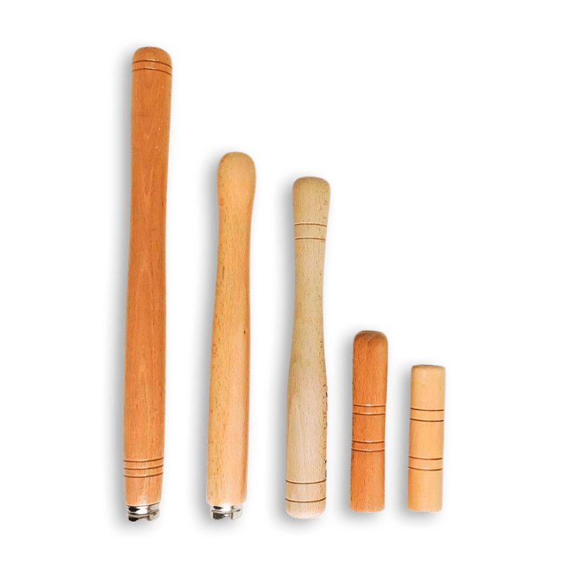 Produzione di manici in legno per pale